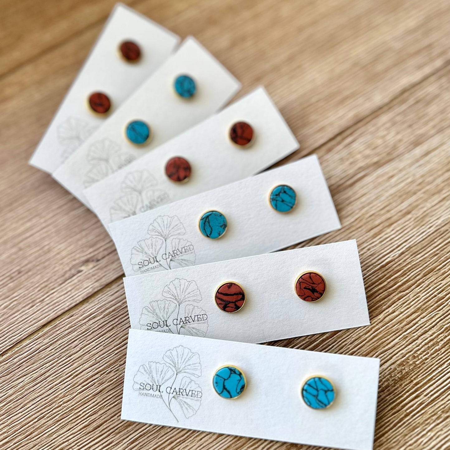 Dupe Stone Studs