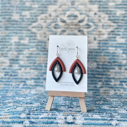 Marquise & Pearl Statement